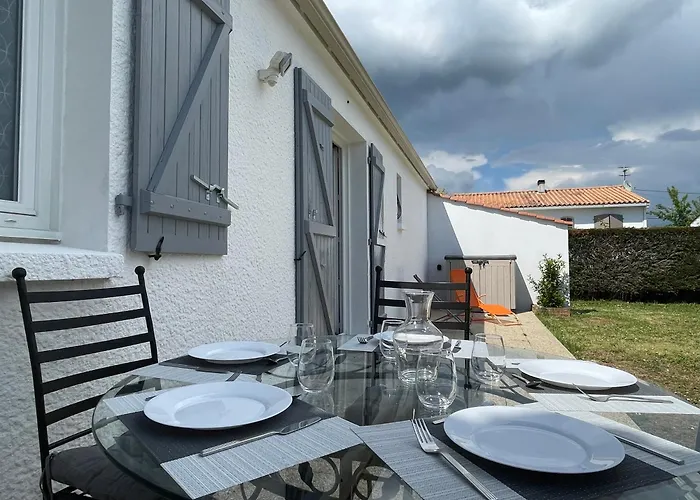 Le Colibri Angles (Vendee)